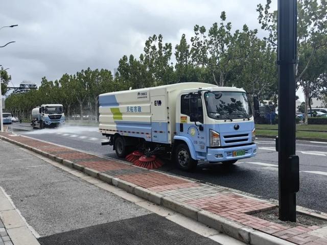 贝搏体育官网上海市道路保洁人防洗消现场演练在浦东举行(图1)