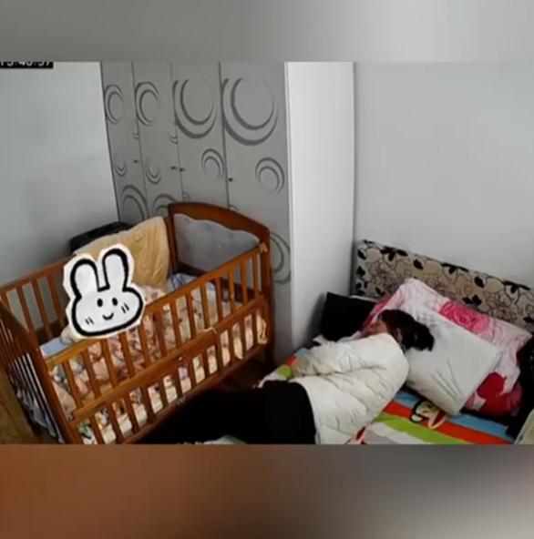 宝妈称2年花上万请保姆3人都暴力育儿 家政公司贝搏体育平台态度冷漠引发争议(图2)