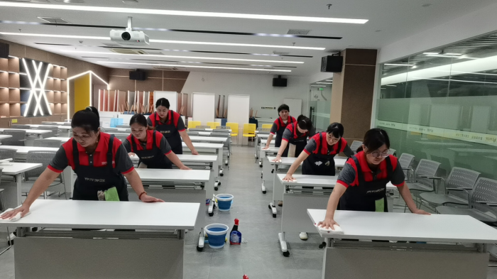 京东家政开启“贝搏体育APP百县十万人招募计划” 投入10亿元提升保洁师收益及合作体验(图2)