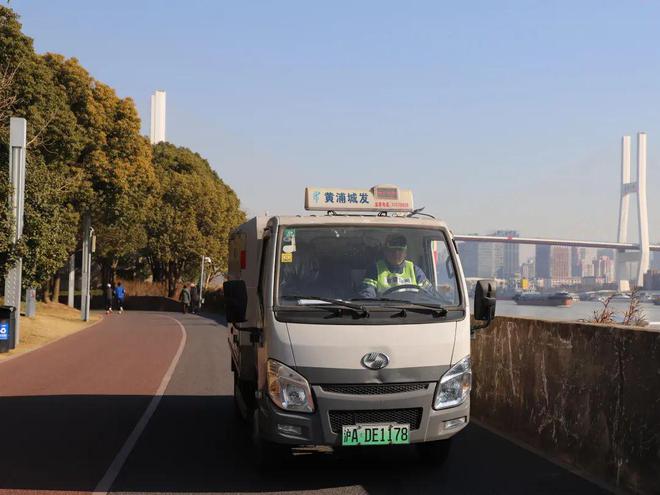 贝搏体育网址精细化保洁24小时公厕服务……这些举措扮靓蛇年“不打烊”(图4)
