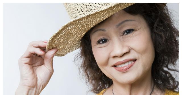 50岁保姆倾诉：全职保姆堪比再婚老伴儿和雇主朝夕相处难做贝搏体育下载(图14)
