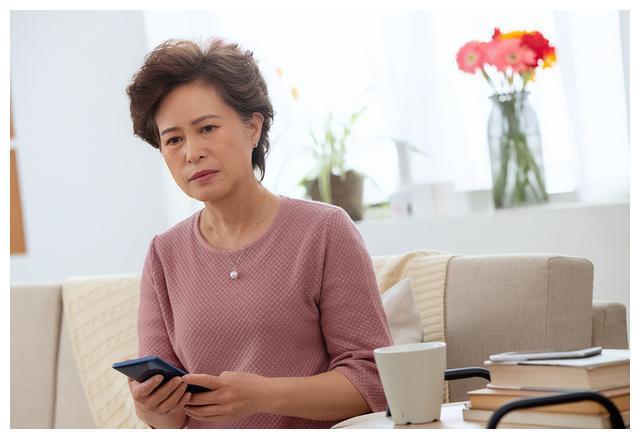 50岁保姆倾诉：全职保姆堪比再婚老伴儿和雇主朝夕相处难做贝搏体育下载(图10)