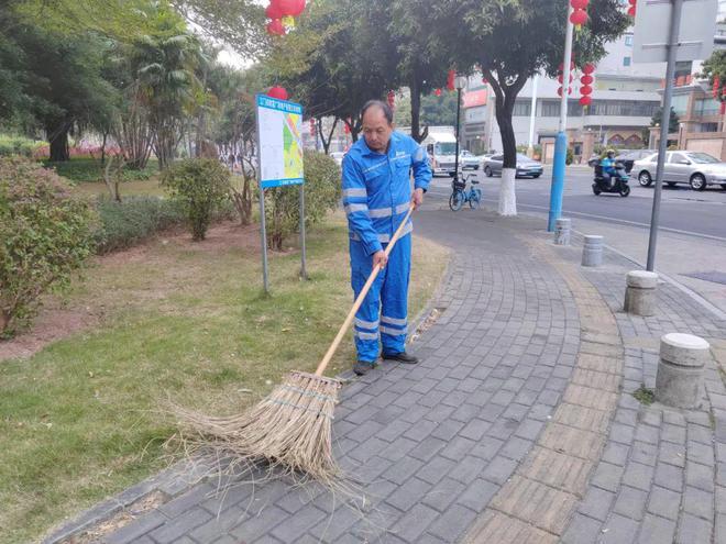 贝搏体育官网春节我在岗 有一种“年味”叫“城管人”的坚守(图3)
