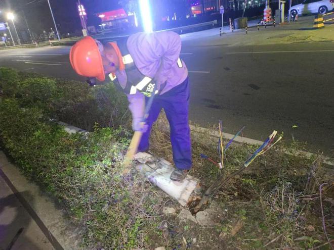 贝搏体育官网春节我在岗 有一种“年味”叫“城管人”的坚守(图9)