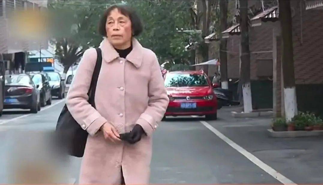 90岁大爷和60岁保姆偷偷领证老伴被活活气死5个子女反被保姆告上法庭(图4)