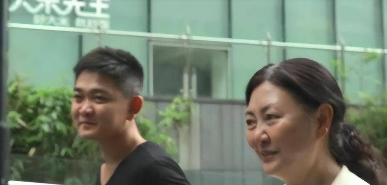 92年重庆保姆偷走雇主儿子2贝搏体育下载6年后归还生母：养废了才还给我(图25)