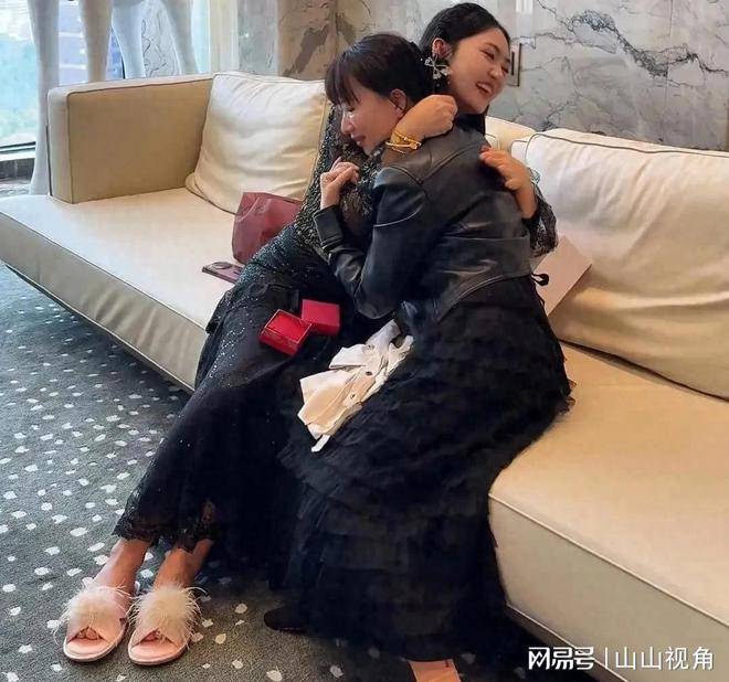 妍伊家保姆个个都走了开除1个辞职2个新保姆就要登台亮相了(图1)