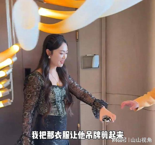 妍伊家保姆个个都走了开除1个辞职2个新保姆就要登台亮相了(图2)