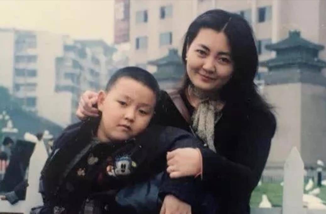 保姆偷走雇主儿子26年后送回亲生母亲：那我养了22年的是谁？(图11)
