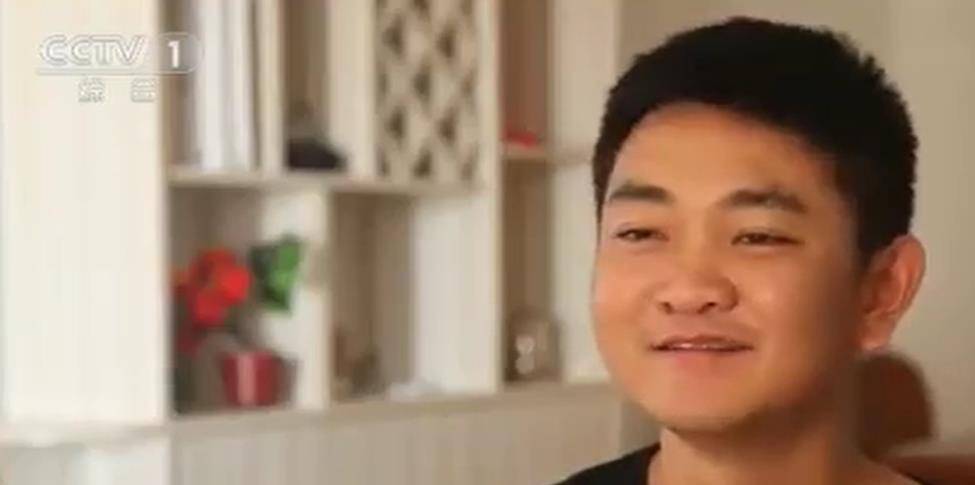 保姆偷走雇主儿子26年后送回亲生母亲：那我养了22年的是谁？(图12)