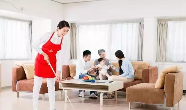 庸俗与不理性的较量：一位保姆的辛酸历程