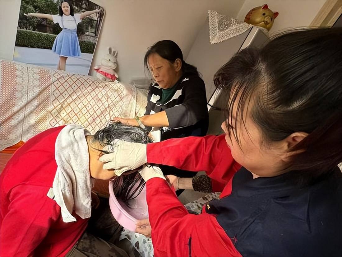 家政为线织就“山西精品”——红马甲集团的璀璨征程(图3)