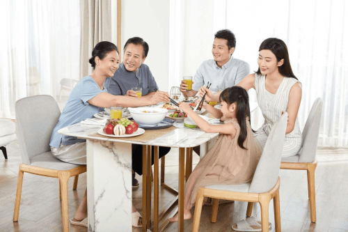 贝搏体育APP家政行业如何迈向新高度？高质量发展路径成关键(图2)