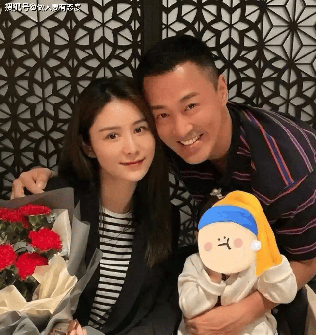 贝搏体育网址林峯力挺娇妻检查保姆行李箱争议不重要他称自己太太很正能量(图4)