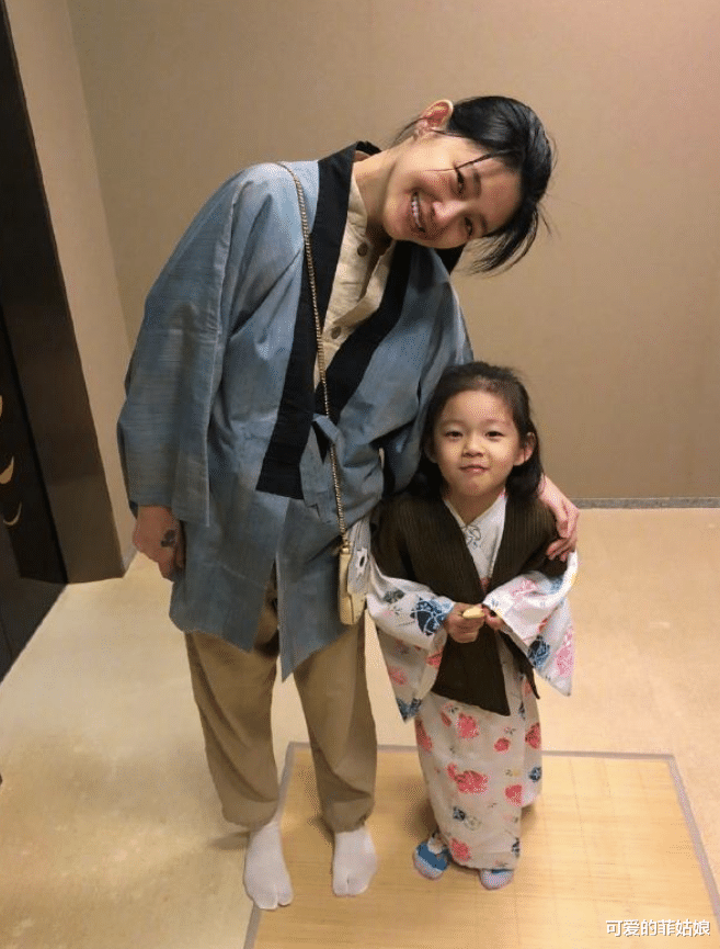 贝搏体育下载大S保姆杨阿姨爆料汪小菲儿女结束清明假期张兰生日员工祝福(图9)