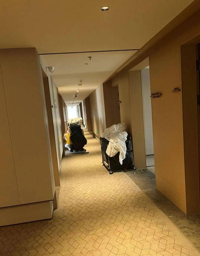 保洁阿姨开错门致女客走光 如何赔偿？金华一酒店(图2)