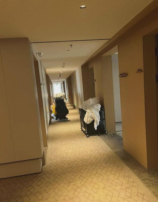 贝搏体育下载保洁阿姨开错门致女客走光千元赔偿？金华一酒店(图2)