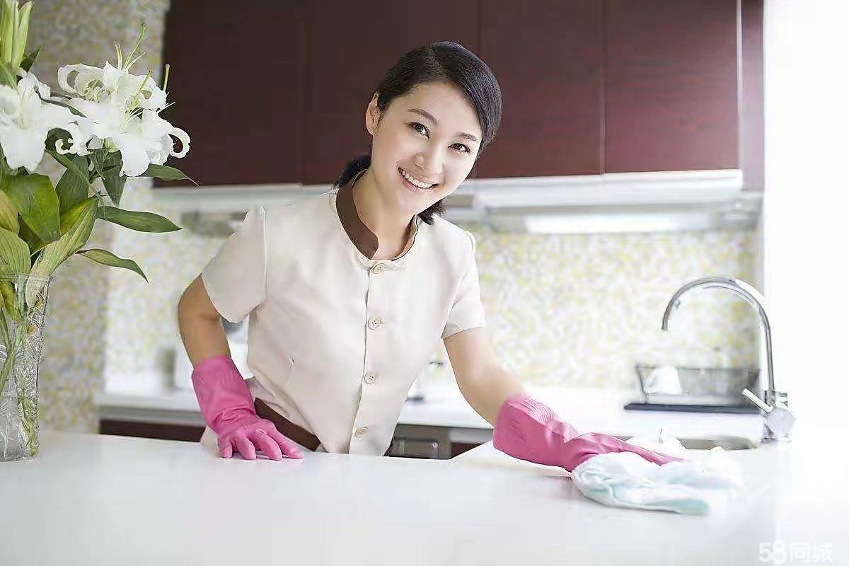 保姆竟起诉老人女儿要骨灰上海法院判了