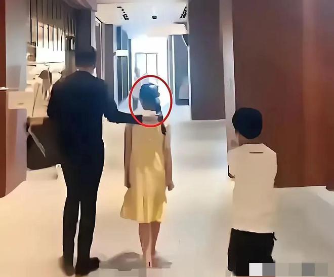 汪小菲御用保姆——小杨阿姨直播间的神秘帅气小伙是谁？(图6)