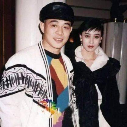 李连杰年轻时买下的3亿豪宅被荒废后保洁阿姨成了人生赢家(图7)