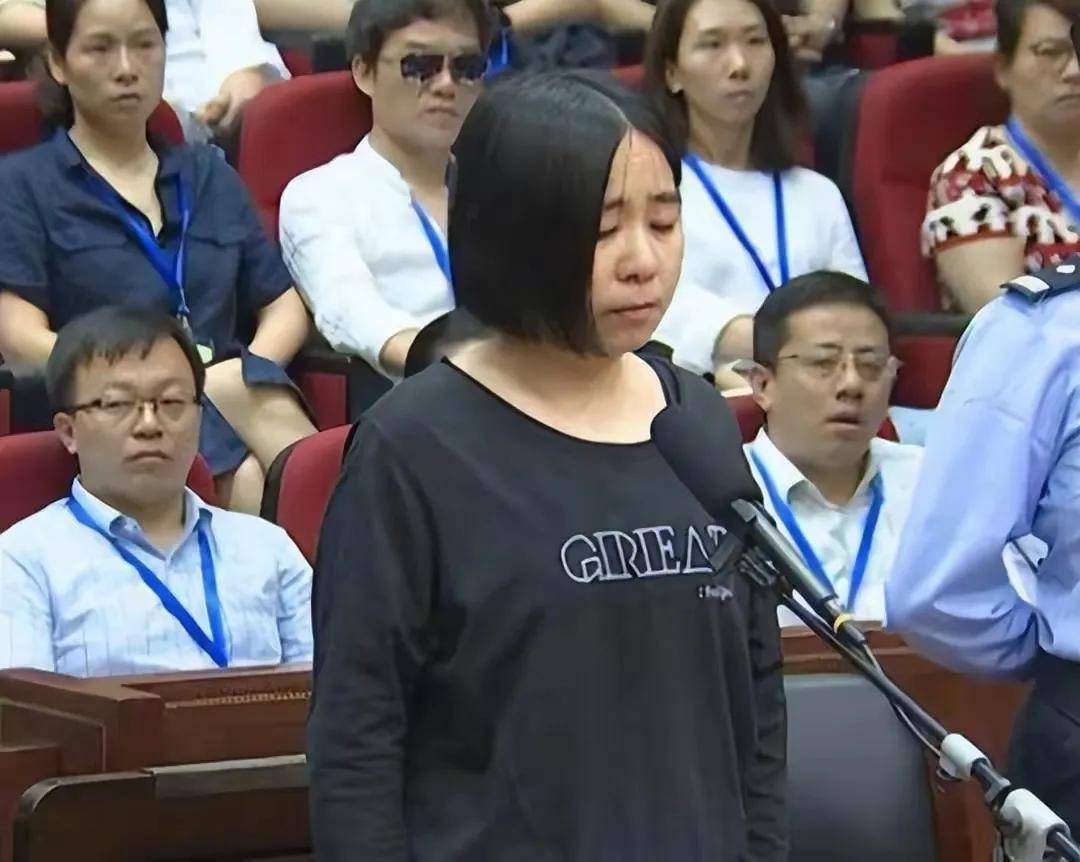 八年贝搏体育注册前的“保姆纵火案”究竟藏着什么秘密(图4)