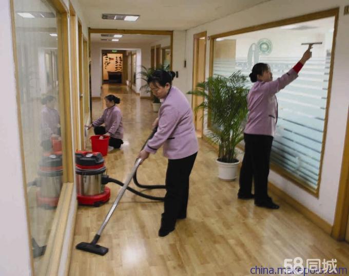 如何通过家政服务实现高薪就业？香港市场需求揭秘