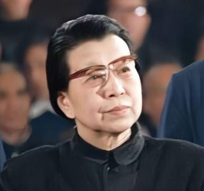 贝搏体育登录与保姆间的恩怨：对她过往“黑历 史”一清二楚成她的祸根(图1)
